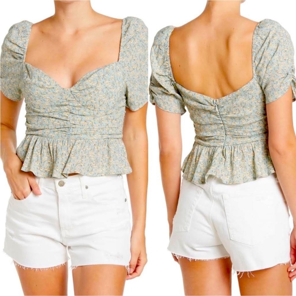 Astr Sweetheart Neck Puff Sleeve Floral Print Ruched Center peplum Top Med